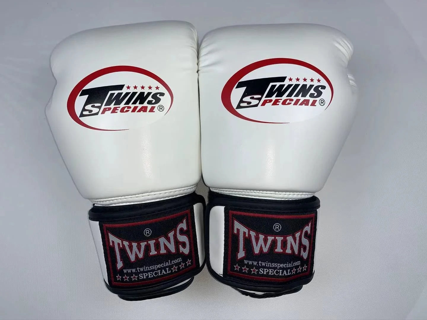Professional PU Boxing Gloves 8-16OZ for Adult Kids Punching Training MMA Muay Thai Boxing Karate MMA Fighting Gloves Men Women